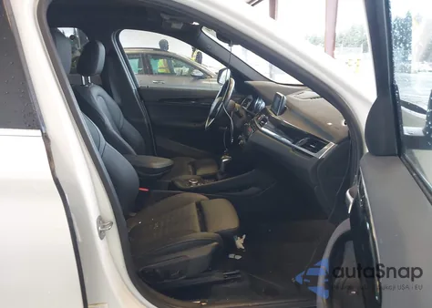 2018 BMW X1 xDrive28I z USA, uszkodzony, nr VIN WBXHT3C3XJ5L29281